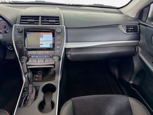 Used 2015 Toyota Camry XSE image 30