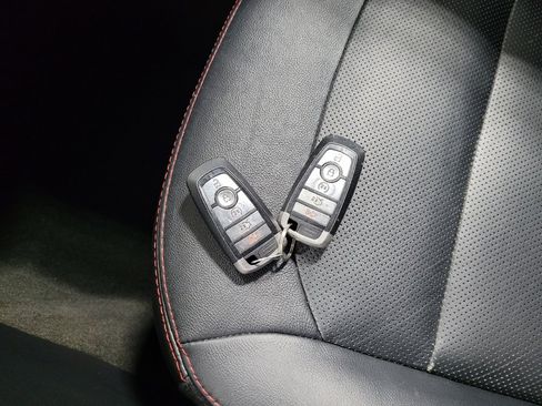Used 2018 Ford Explorer Sport AWD/4WD image 32