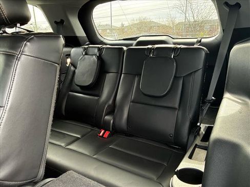 Used 2023 Ford Explorer XLT w/ Equipment Group 202A image 24