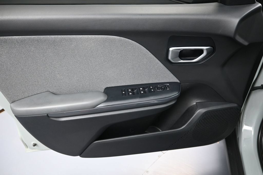 Certified 2025 Kia K4 EX FWD image 9