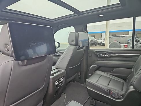 Used 2021 GMC Yukon XL Denali w/ Denali Ultimate Package image 24