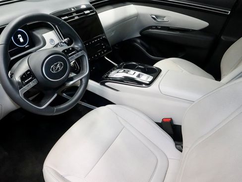 Certified 2024 Hyundai Tucson Limited AWD/4WD image 25