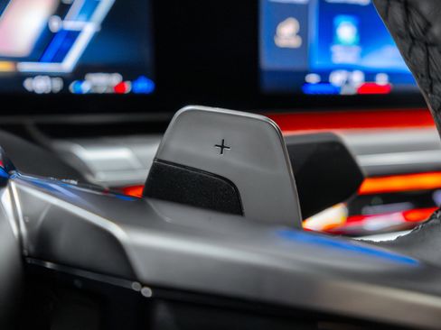 Used 2023 BMW 760i xDrive w/ Parking Assistance Package image 64