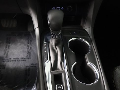 Used 2024 Chevrolet Equinox LT image 43