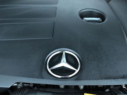 Used 2022 Mercedes-Benz GLC 300 4MATIC image 47