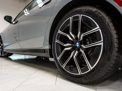 Used 2023 BMW 760i xDrive w/ Executive Package image 43