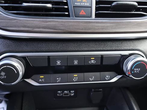 Used 2025 Nissan Altima 2.5 SV image 21