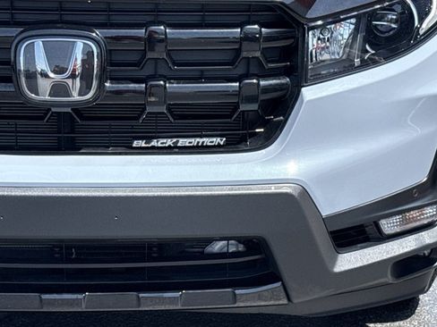 Used 2025 Honda Ridgeline Black Edition image 14