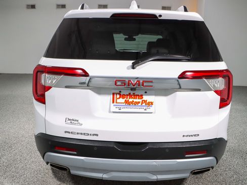 Used 2023 GMC Acadia SLT image 8