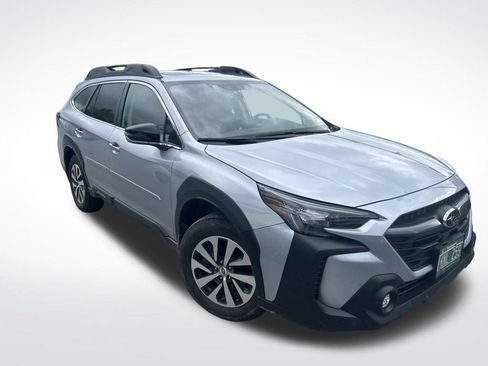 Used 2024 Subaru Outback Premium AWD/4WD image 5
