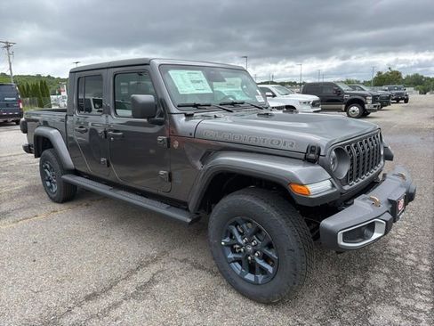 New 2026 Jeep Gladiator Sport AWD/4WD image 1