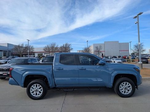 New 2026 Toyota Tacoma SR5 image 3