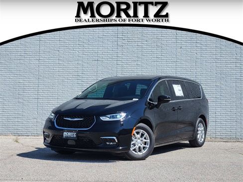 New 2025 Chrysler Pacifica Select image 1