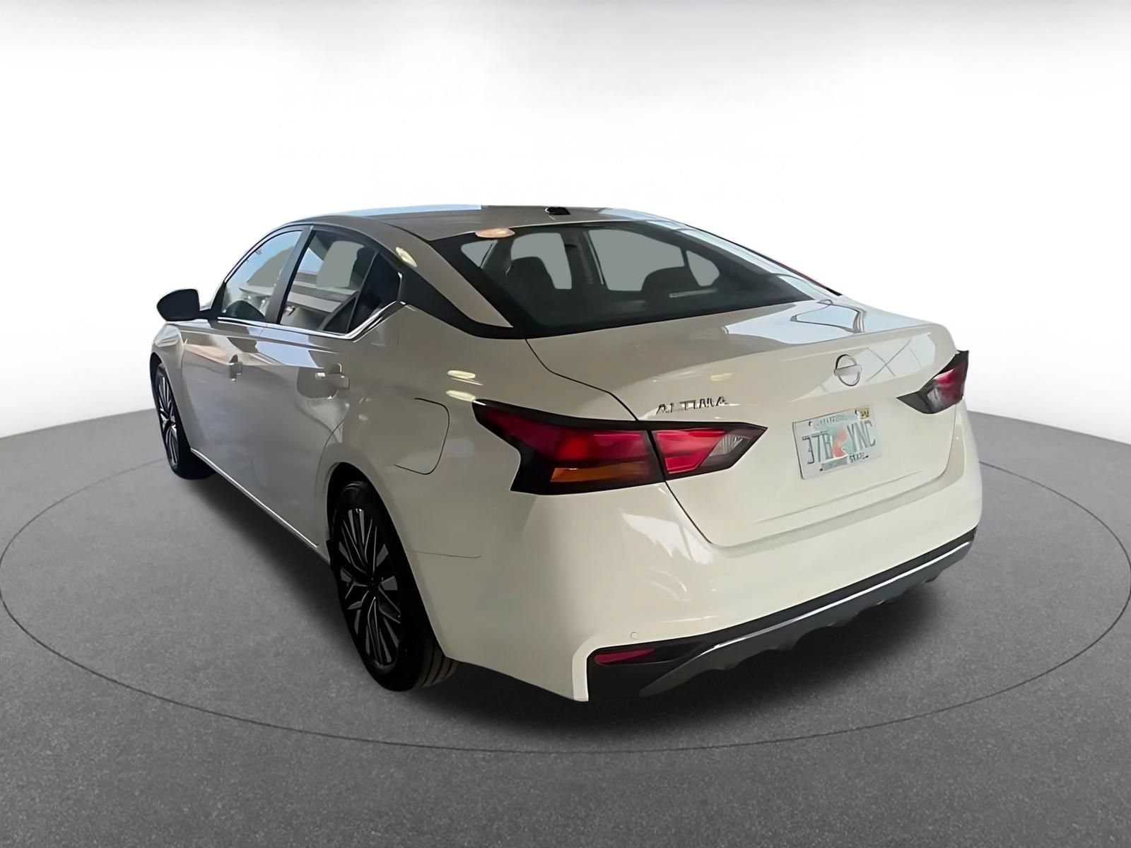 Used 2026 Nissan Altima 2.5 SV FWD image 10