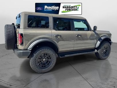 New 2026 Ford Bronco Outer Banks w/ Sasquatch Package