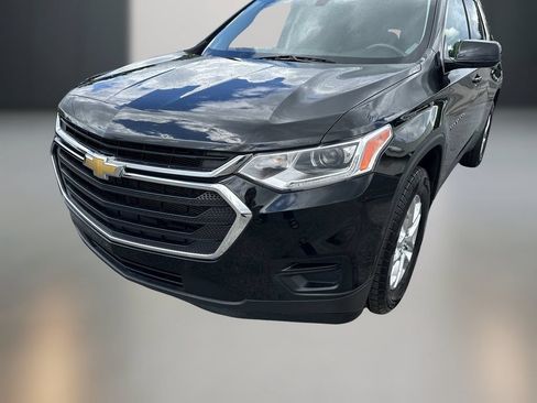 Used 2020 Chevrolet Traverse LS FWD image 11
