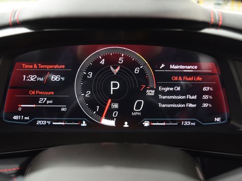 Used 2024 Chevrolet Corvette Stingray Preferred Conv w/ Z51 Performance Package image 3