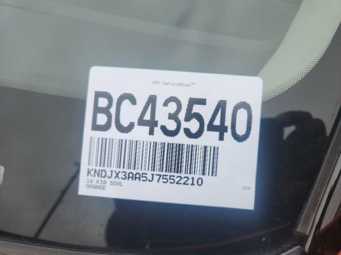 Certified 2018 Kia Soul ! w/ Tech Package FWD image 5