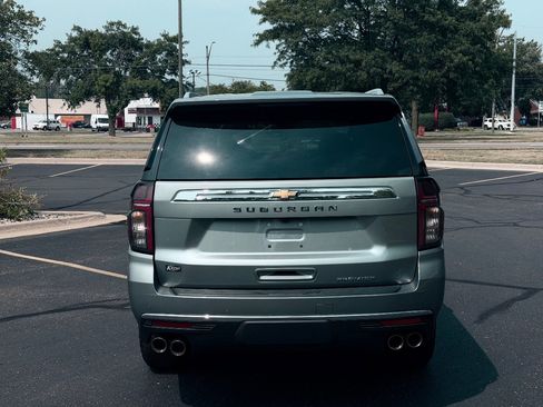 Used 2024 Chevrolet Suburban Premier w/ Max Trailering Package AWD/4WD image 6