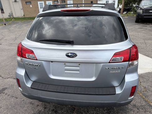 Used 2014 Subaru Outback 2.5i Limited AWD/4WD image 9