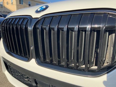 Used 2022 BMW 740i w/ M Sport Package RWD image 13