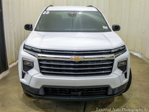 Used 2025 Chevrolet Traverse LT AWD/4WD image 7