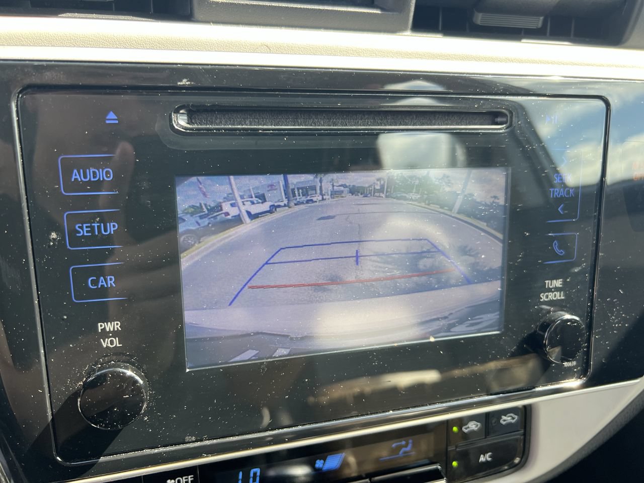 Used 2018 Toyota Corolla LE FWD image 25