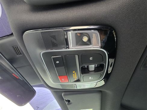 Used 2022 Hyundai Santa Cruz Limited image 36