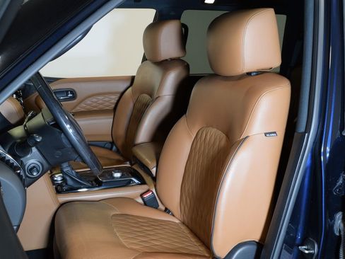 Used 2023 INFINITI QX80 Sensory w/ All-Season Package AWD/4WD image 11