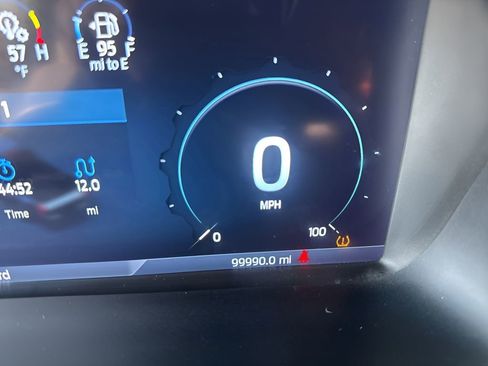 Used 2023 Ford F250 Lariat w/ Chrome Package image 25