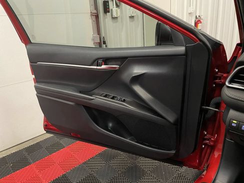 Used 2023 Toyota Camry SE FWD image 25