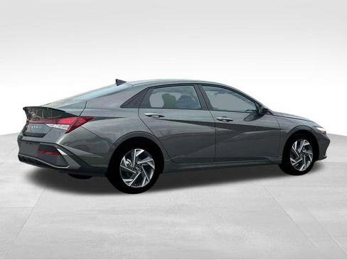 New 2025 Hyundai Elantra Sport image 8