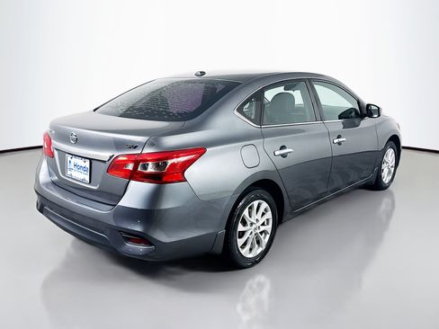 Used 2019 Nissan Sentra SV FWD image 7