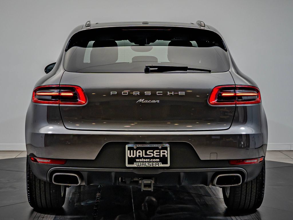 Used 2018 Porsche Macan AWD/4WD image 7