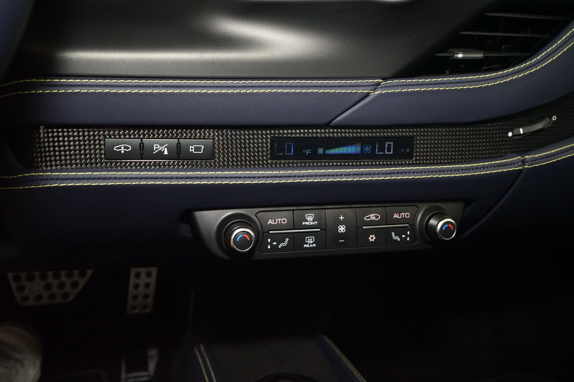 Used 2022 Ferrari F8 Tributo RWD image 19