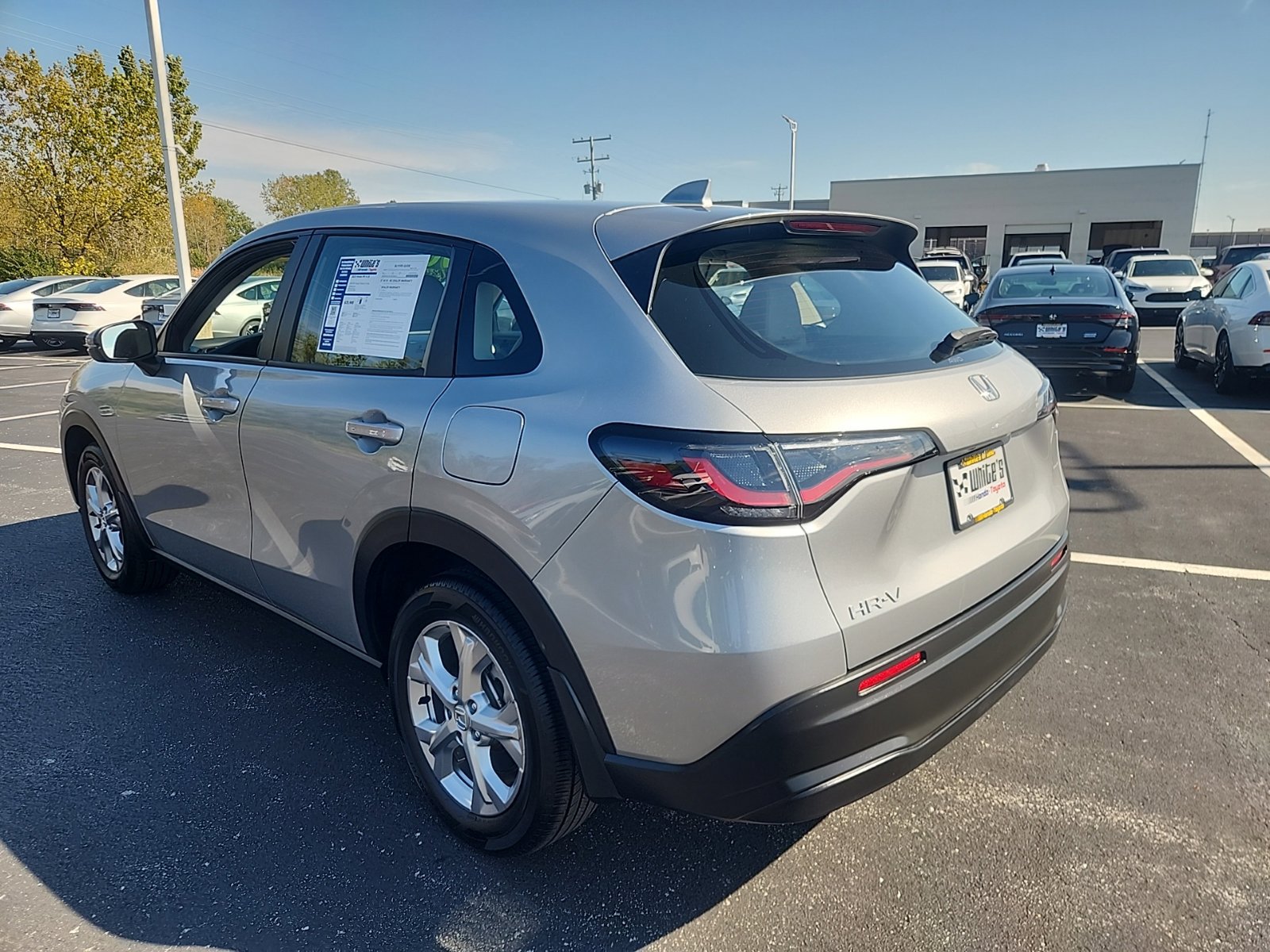 Used 2025 Honda HR-V LX image 5