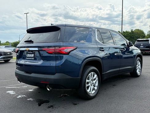 Used 2022 Chevrolet Traverse LS AWD/4WD image 5