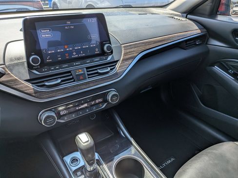 Used 2021 Nissan Altima 2.5 SL FWD image 22