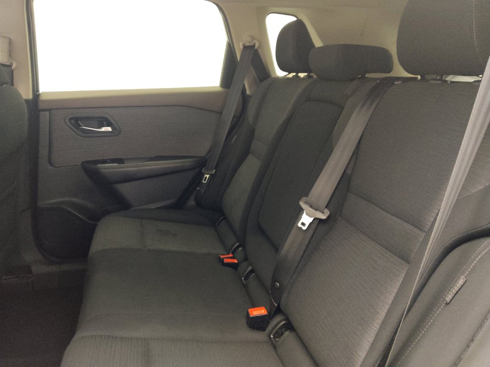 Used 2021 Nissan Rogue SV FWD image 18
