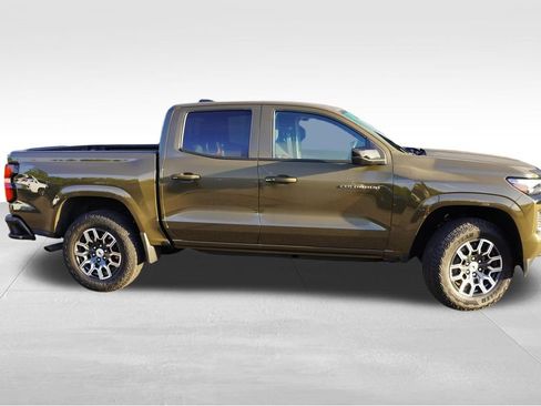 Certified 2023 Chevrolet Colorado Z71 w/ Z71 Convenience Package 2 AWD/4WD image 3