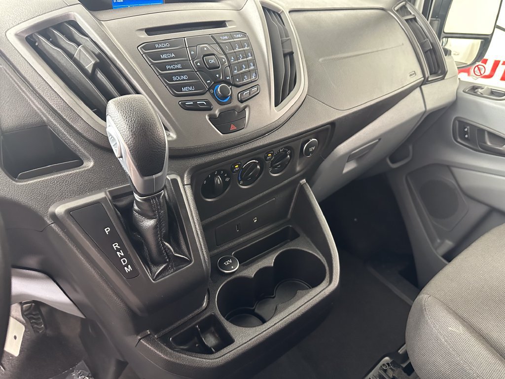 Used 2016 Ford Transit 150 XL RWD image 27