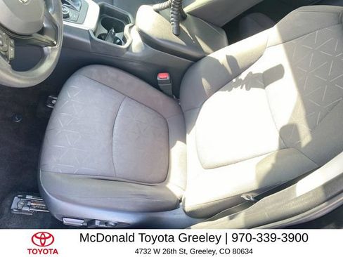 Used 2021 Toyota RAV4 XLE w/ Convenience Package AWD/4WD image 11