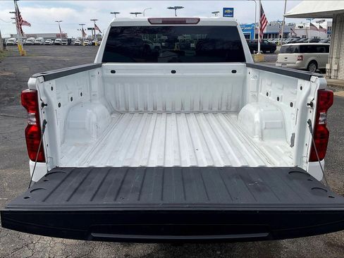 Used 2023 Chevrolet Silverado 1500 Custom Trail Boss w/ LPO, Dark Essentials Package image 4