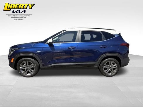 Used 2023 Kia Seltos S AWD/4WD image 4