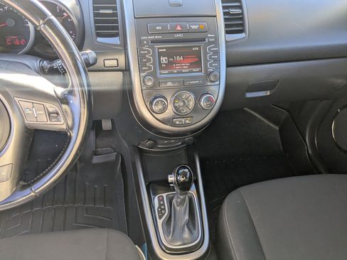Used 2013 Kia Soul + w/ Audio Pkg image 15