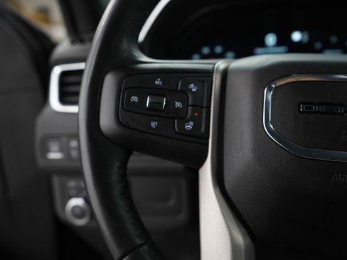 Used 2022 GMC Yukon XL Denali image 22