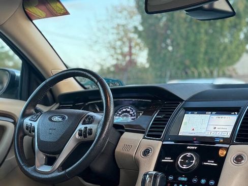 Used 2019 Ford Taurus Limited w/ Driver Assist Package image 3