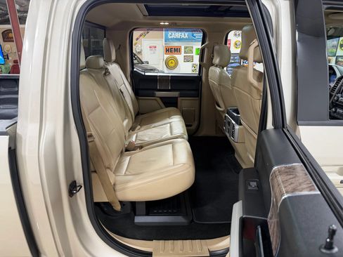 Used 2017 Ford F250 Lariat w/ Lariat Ultimate Package AWD/4WD image 19