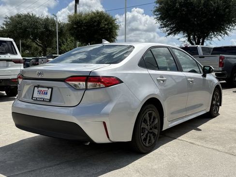 Used 2024 Toyota Corolla LE FWD image 4