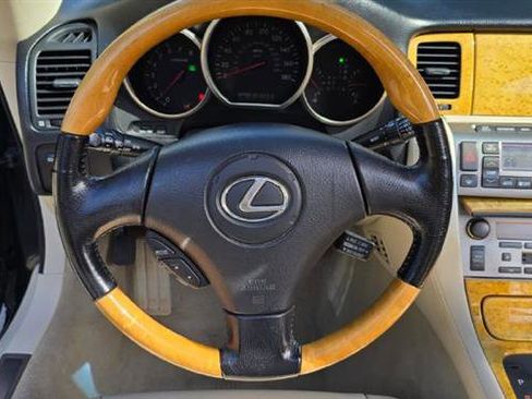 Used 2002 Lexus SC 430 Convertible image 34